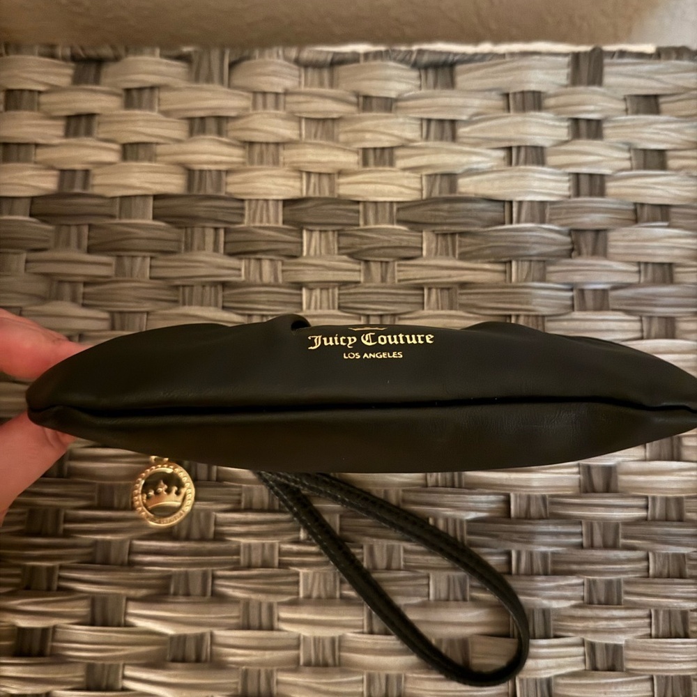 🖤 Juicy Couture Black Wristlet Wallet - Picture 10 of 13